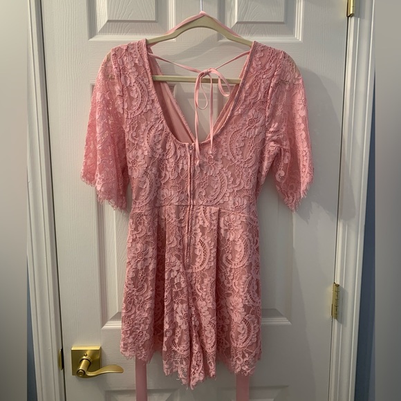 Francesca’s Pink Lace Romper - Picture 2 of 6
